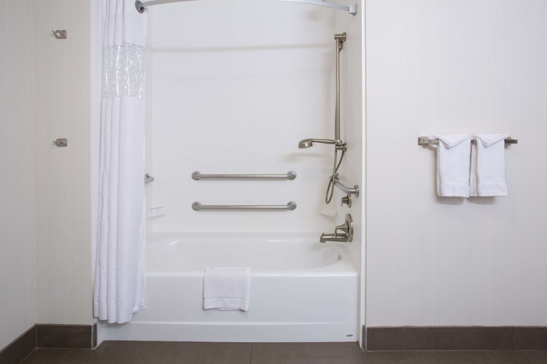 Bathroom 3, Hampton Inn & Suites- Denver/Airport-Gateway Park, Denver