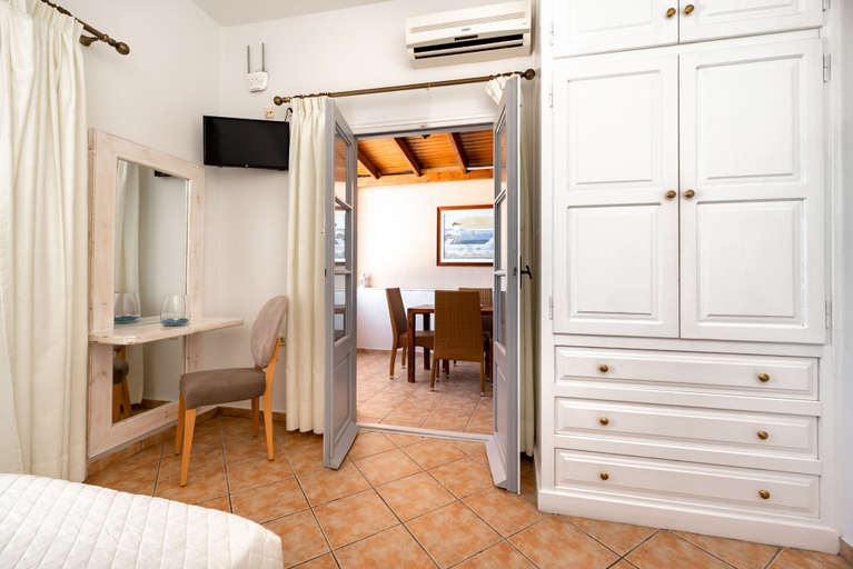 Bedroom 5, Villa by Hotel Thira, South Aegean