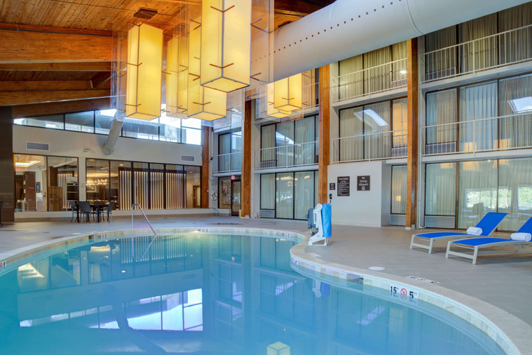 Sport & Beauty 2, Doubletree by Hilton Harrisonburg, Harrisonburg