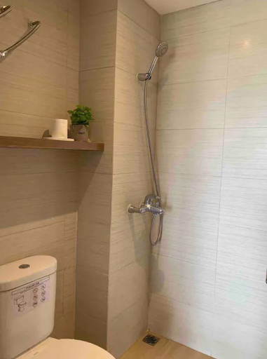 Bathroom, Daymentroom Apartemen R711 2 BR Pasteur Bandung, Bandung