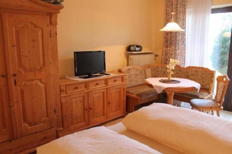 Bedroom 3, Apparthotel Jagdhof, Passau