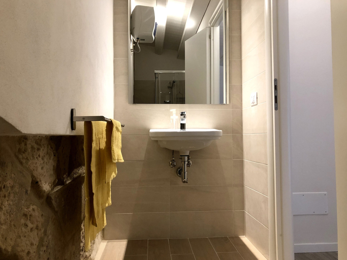 Bathroom 4, Residence Ortigia, Syracuse