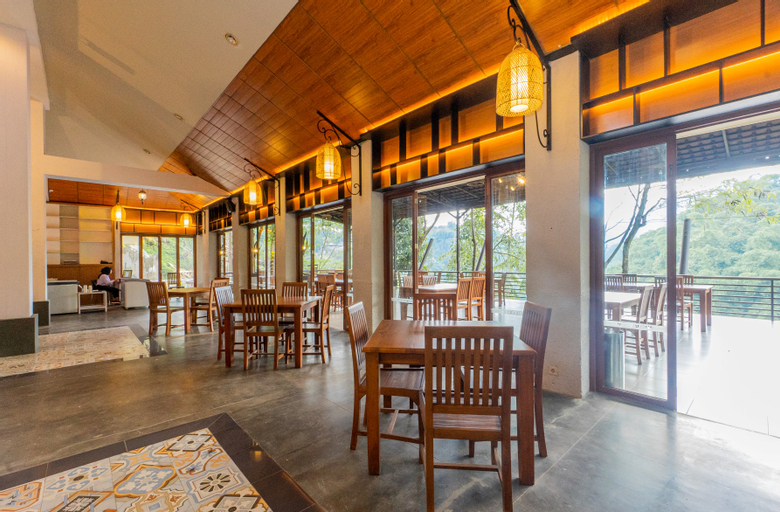 Food & Drinks 4, DRiam Riverside Resort, Bandung