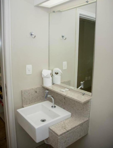 Bathroom 5, VOA Plazza Hotel, Águas de Lindóia