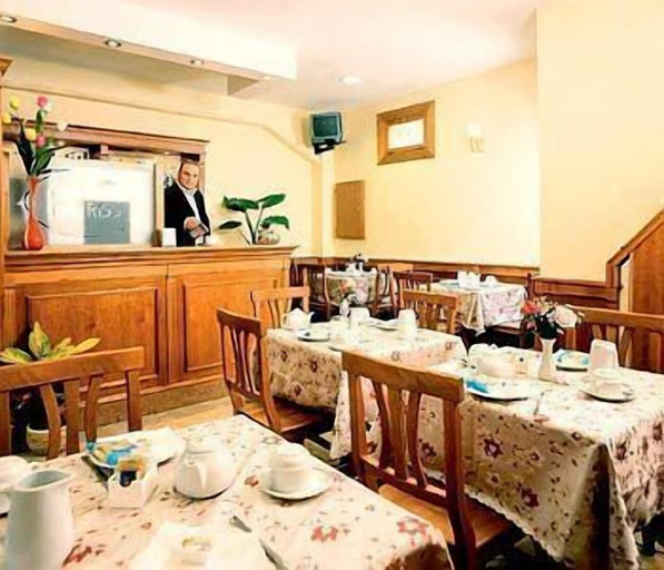Food & Drinks, Hotel Kriss, Rome