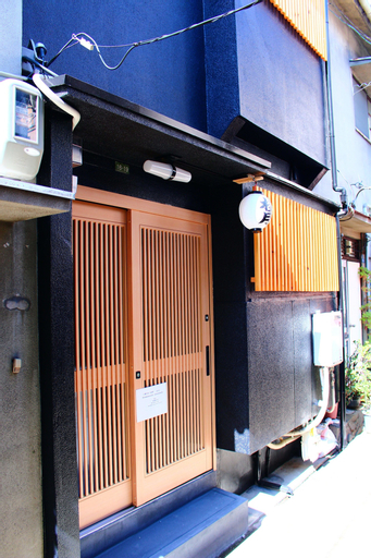Shirakabanoyado-keigetsu, Osaka
