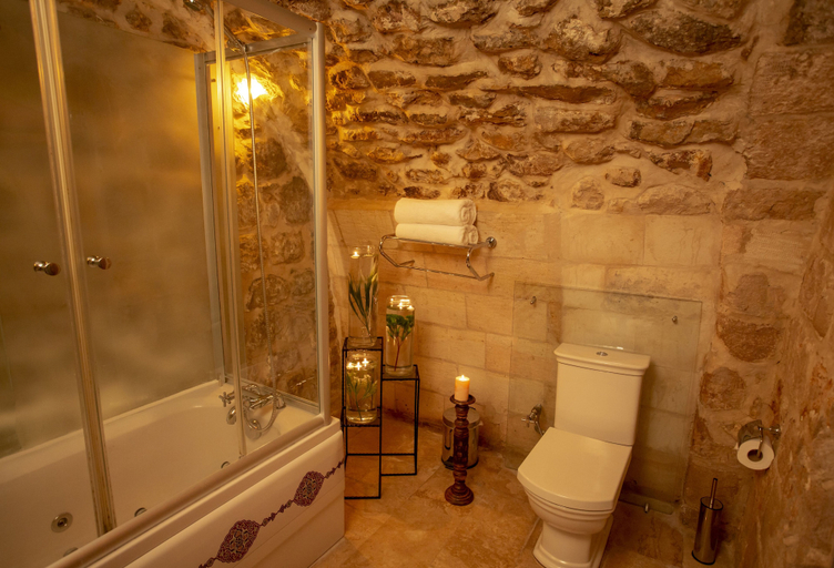 Bathroom 5, Tarihi Selcuklu Konagi, Kızıltepe