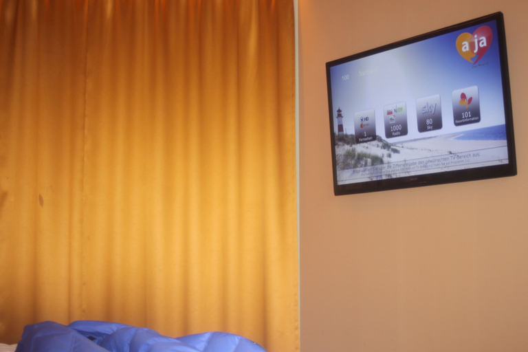 Bedroom 3, Hotel und Restaurant die Burg, Erzgebirgskreis