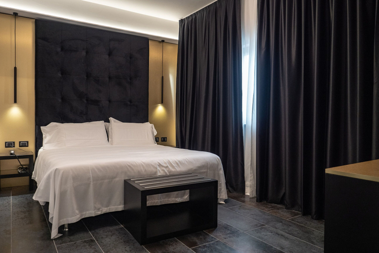 Bedroom 3, My Suite Hotel, L'Aquila