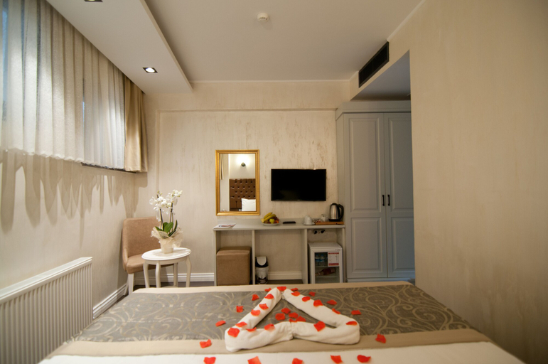 Bedroom 5, Pruva, Fatih