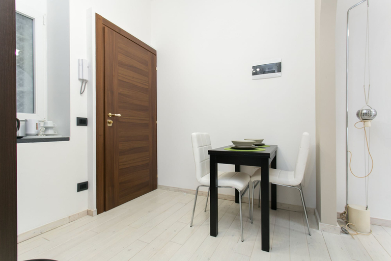 Others 4, Aparthotel dei Mercanti, Milano