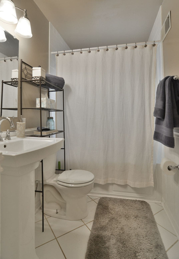 Bathroom 3, Cottage by the Historic Depot, Ada