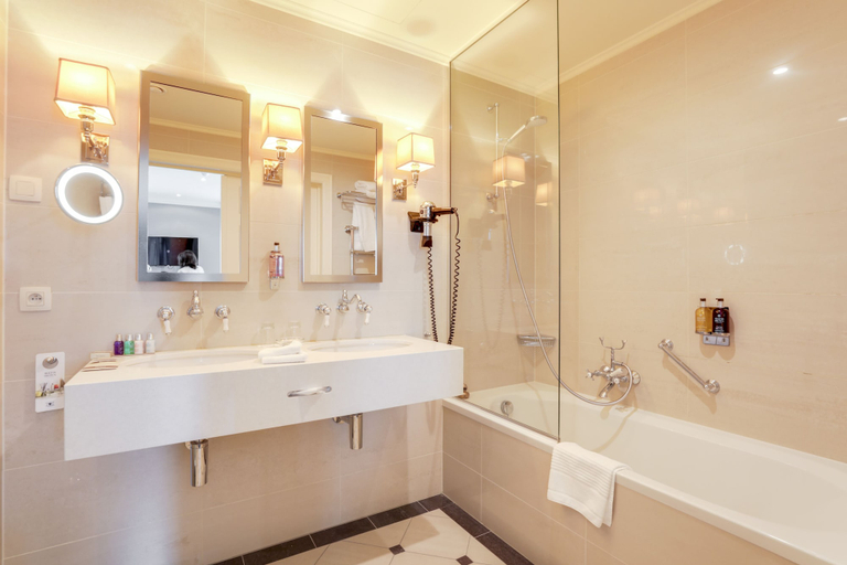 Bathroom 4, Stanhope Hotel Brussels by Thon Hotels, Bruxelles