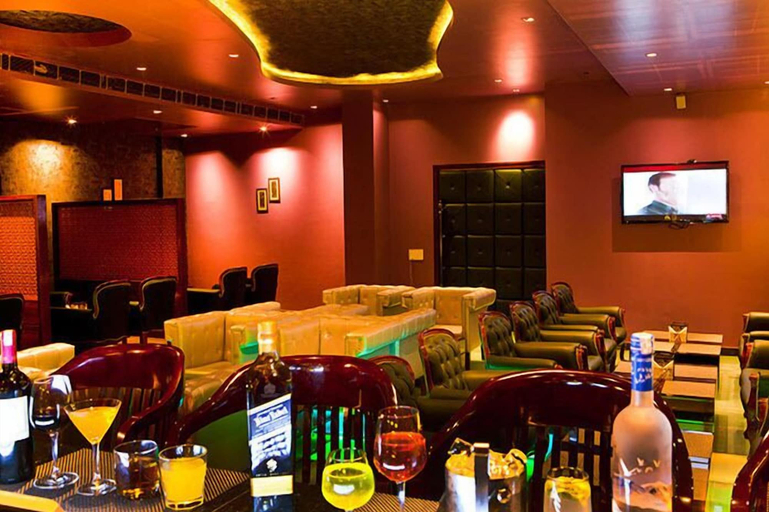 Food & Drinks 5, Days Hotel by Wyndham Panipat, Panipat