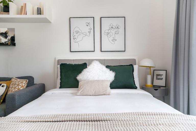 Bedroom 3, HiGuests - Bella Rose, Dubai