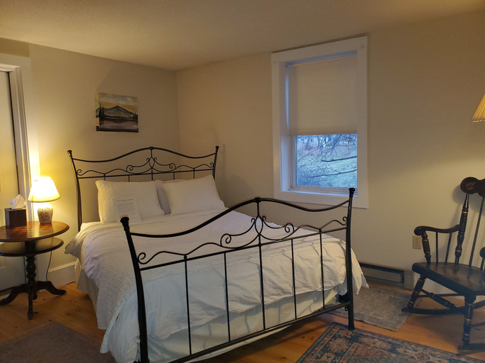 Bedroom 3, The Carriage Barn Inn, Cheshire