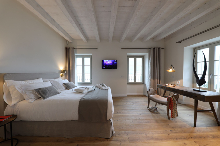 Bedroom 5, Villa Mojana, Limonta, Bellagio | The D’Angelo Family Collection, Lecco