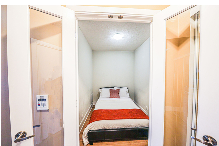 Bedroom 3, Lake View Luxury Condo by Elite Suites, Peel