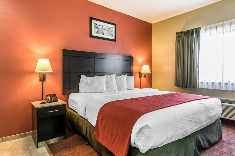 Bedroom 3, Quality Inn & Suites, Rutherford