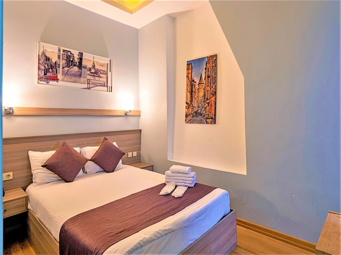 Bedroom 5, Ragıp Pasha Apartments, Beyoğlu