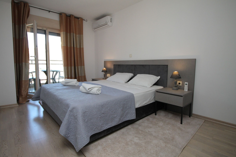 Bedroom 3, Fontana Lux Apartments