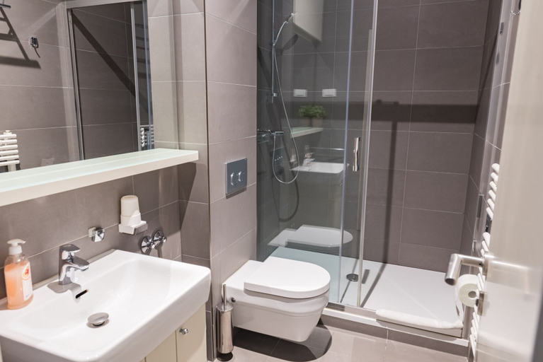 Bathroom 3, Cilindar apartments, Zagreb