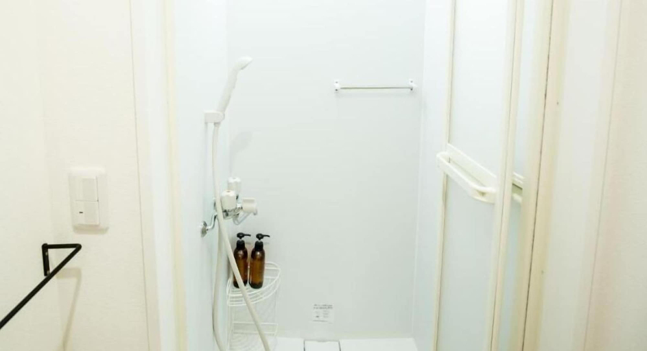 Bathroom 4, IZA Enoshima Guesthouse&Bar - Hostel, Fujisawa