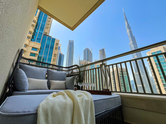 Balcony 5, HiGuests - Boulevard Central Tower, Dubai