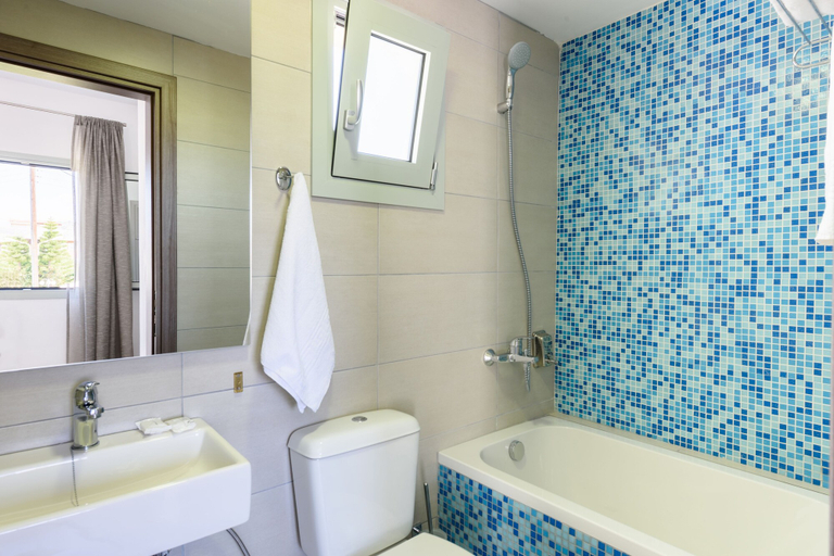 Bathroom 5, Angela Studios & Apartments, Crete