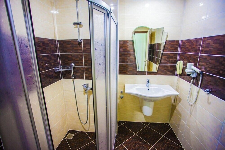 Bathroom 4, Kleopatra Beach Hotel - All Inclusive, Alanya