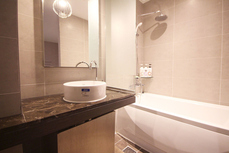 Bathroom 3, Paradise Hotel, Gunsan