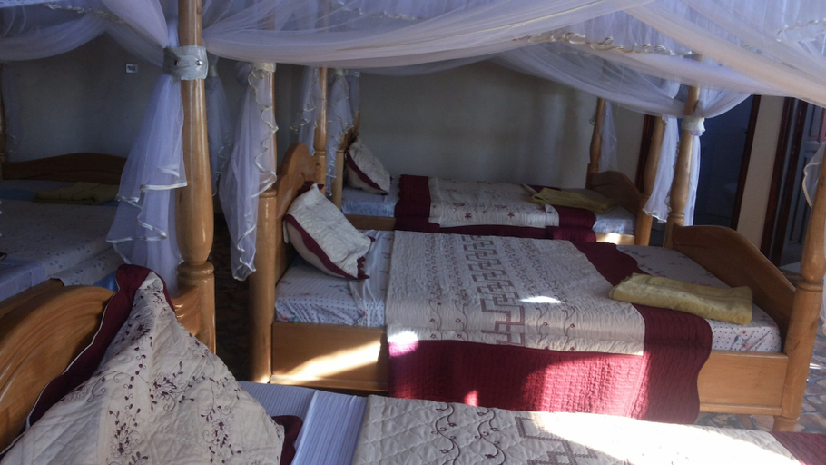 Bedroom 2, Parkside Safari Lodge, Nwoya