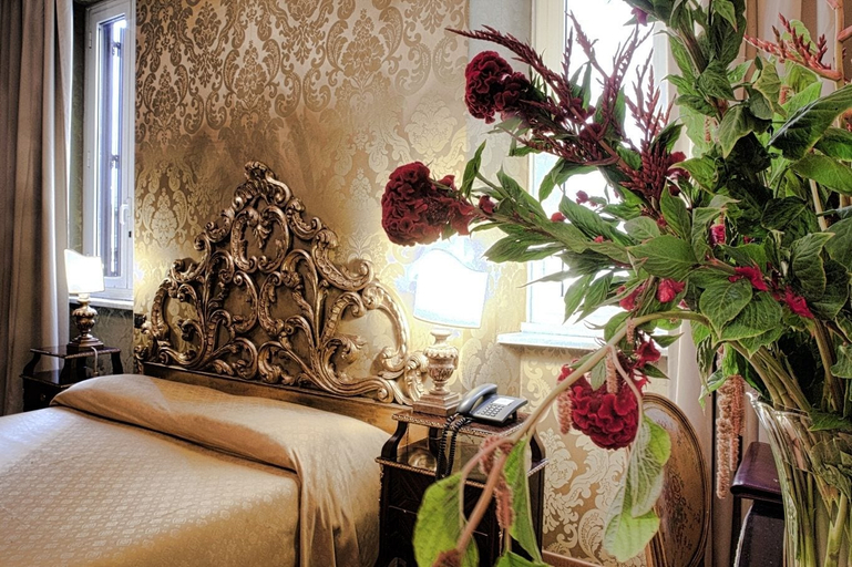 Bedroom 5, Des Epoques Hotel, Rome