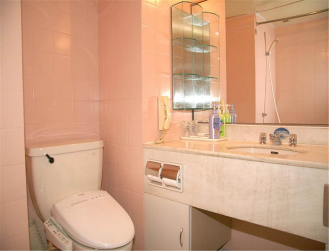 Bathroom 4, Dalian Royal Hotel, Dalian