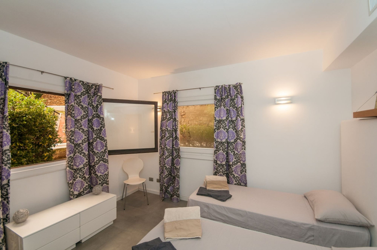 Room 5, Oleandri 101, Olbia-Tempio