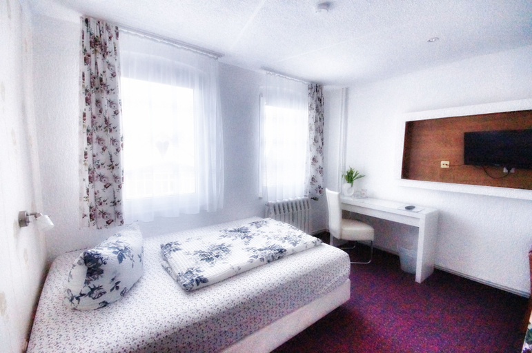 Bedroom 3, Hotel Am Kurpark, Harz
