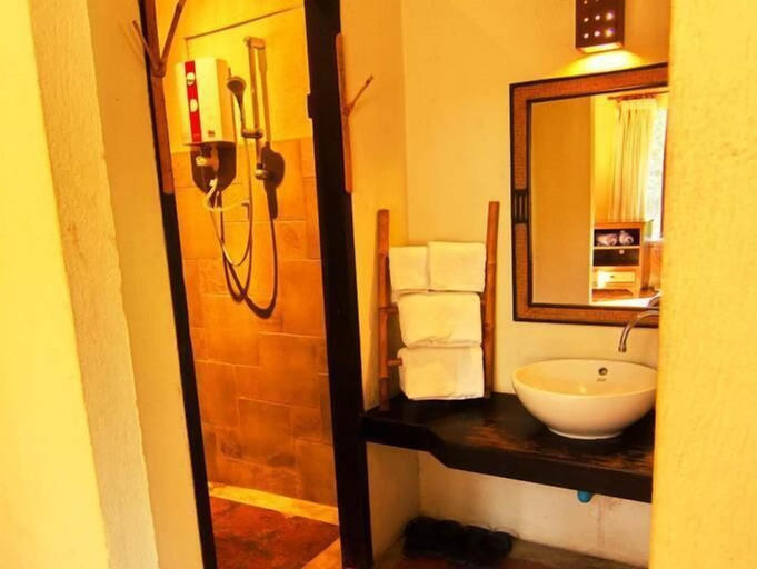 Bathroom 3, Baan Rai Lanna Resort, Mae Taeng