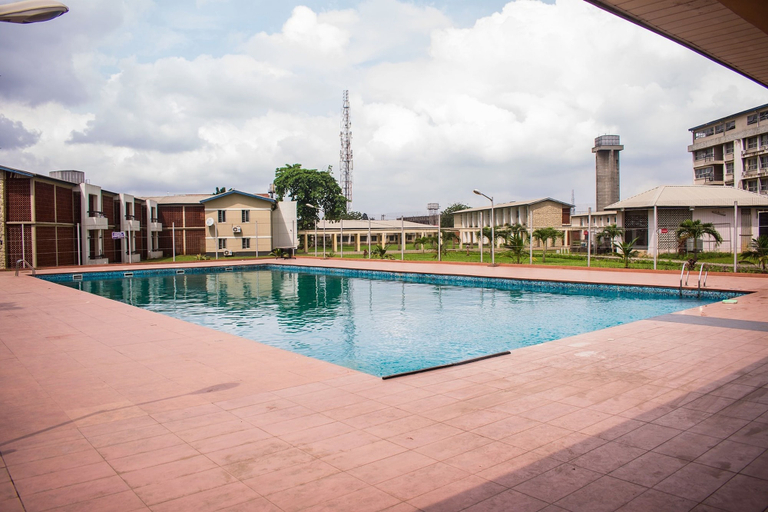 Sport & Beauty 5, Dbi Guest House, Mushin