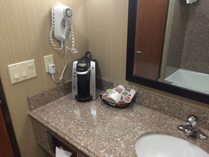 Bathroom 4, Comfort Suites Wenatchee Leavenworth, Chelan