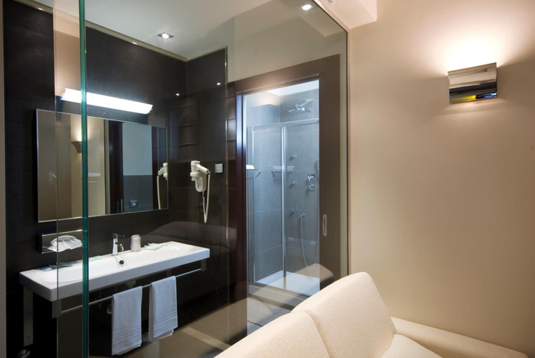 Bathroom 5, Suite Testani, Frosinone