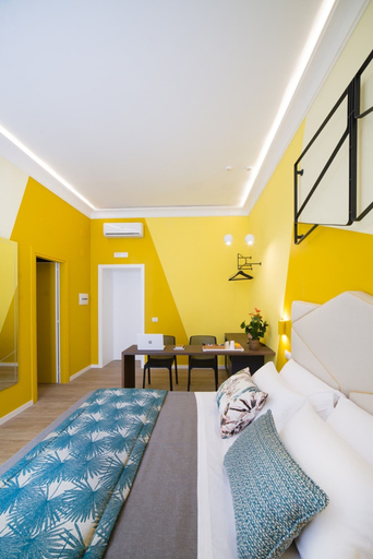 Bedroom 5, Mediterra, Napoli