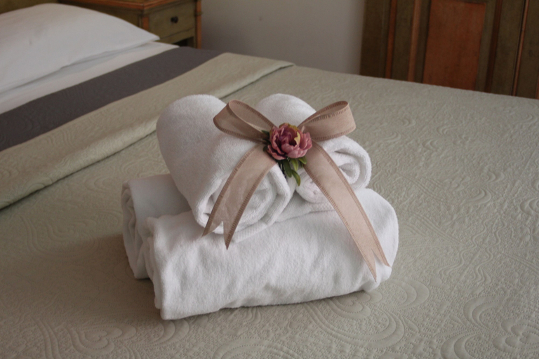 Bedroom 3, Hotel Santa Caterina, Napoli