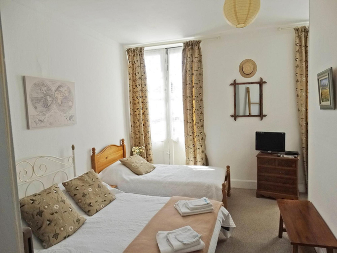 Bedroom 5, Maison de Fortitude, Lot