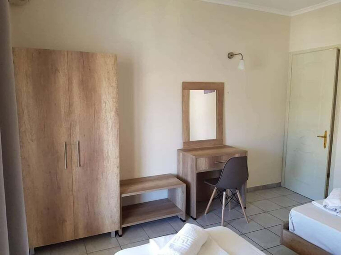 Bedroom 4, Cavo D'Oro Apartments, Ionian Islands