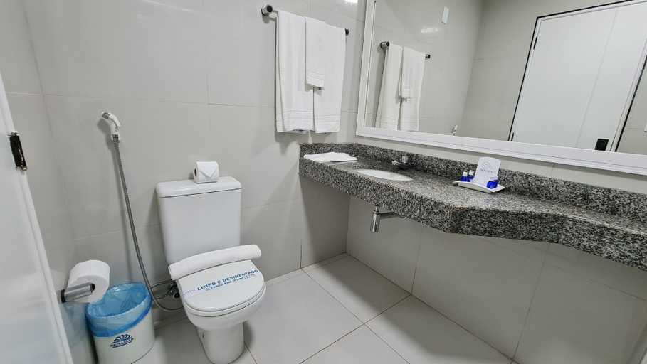 Bathroom 5, Brisamar Hotel & SPA São Luís, São Luis