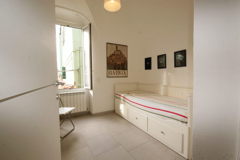 Others 2, Casa Mazzini, Imperia