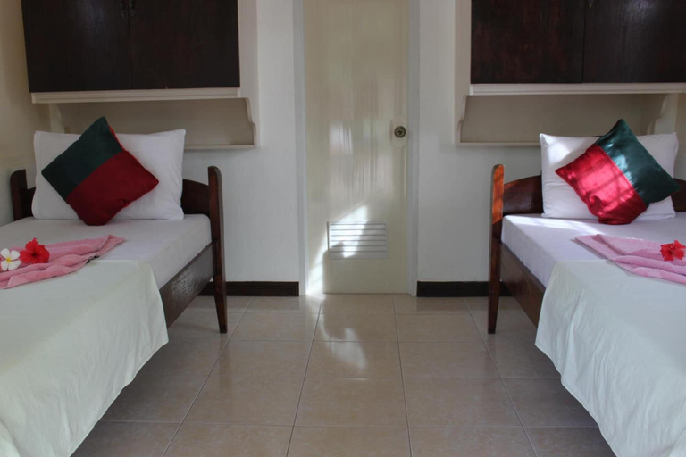 Bedroom 2, Bonita Oasis Beach Resort, Moalboal