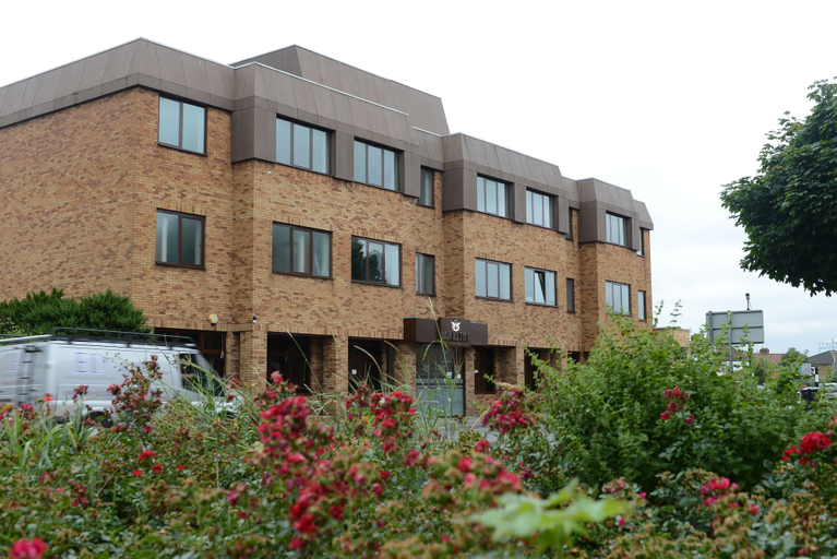 Exterior & Views 1, Airlink Hotel, London