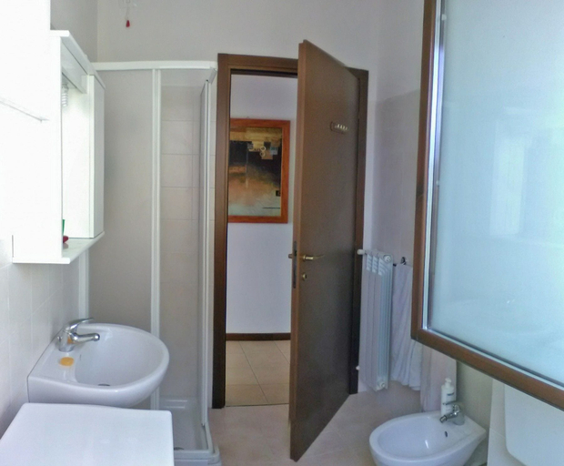 Bathroom 2, La Quiete 22 Holideal, Brescia