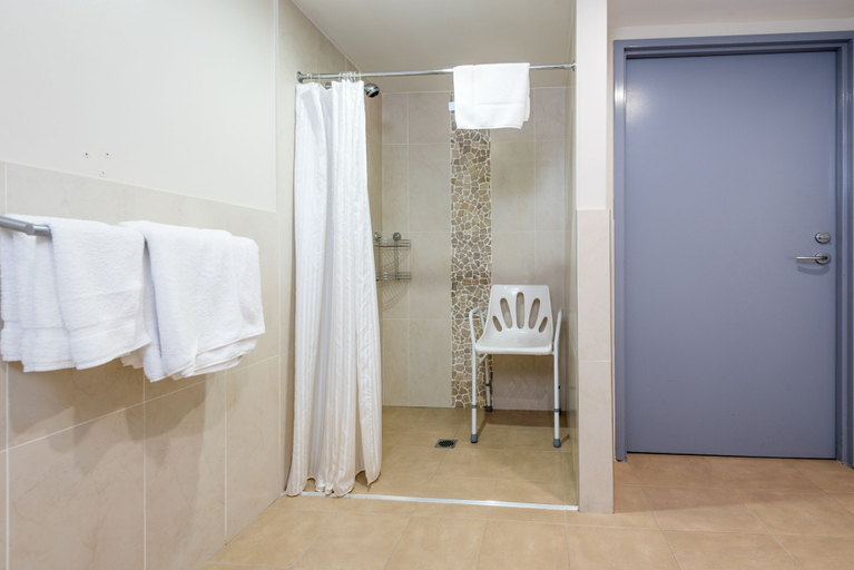 Bathroom 3, The Brighton Apartments, Lake Macquarie - West